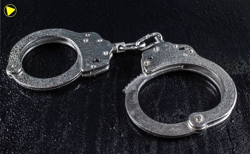 Homem é preso por descumprir medida protetiva contra mulher em Pato Branco