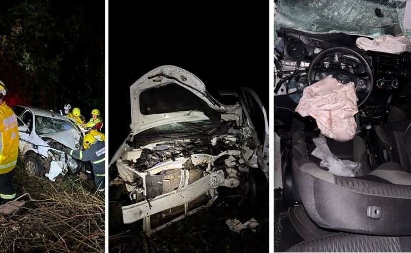 Motorista fica preso às ferragens após carro sair da pista e atingir árvore