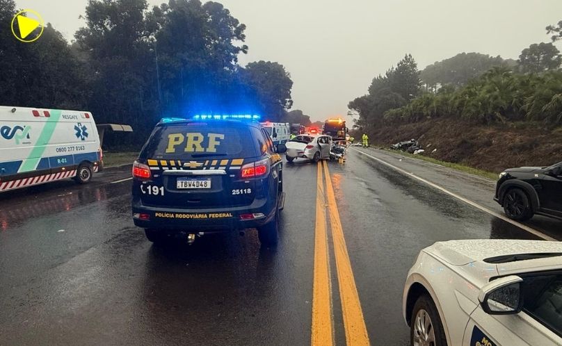 Quatro pessoas morrem em grave colisão frontal na BR-277