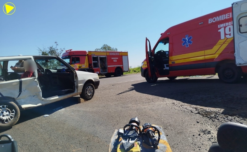 Colisão entre dois carros deixa duas mulheres feridas na SC-157