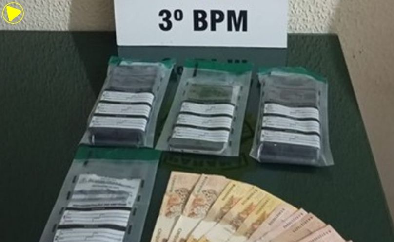 Suspeito é flagrado descartando drogas em bueiro e acaba preso pela PMPR