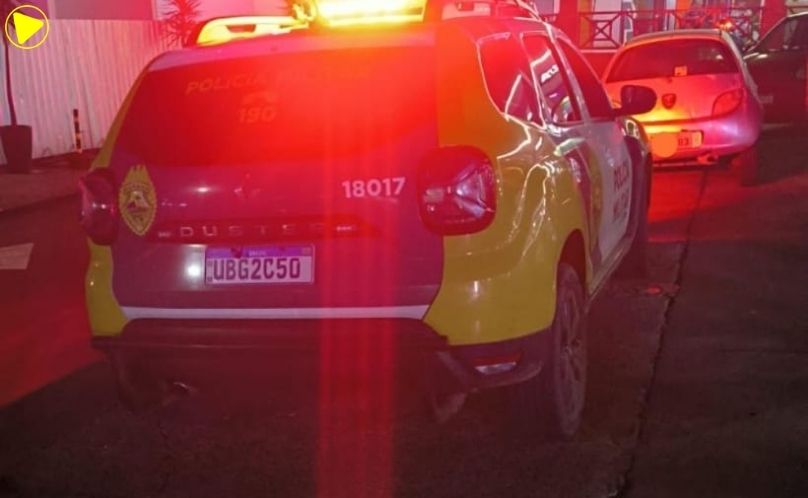 Polícia Militar recupera carro furtado duas horas após o crime