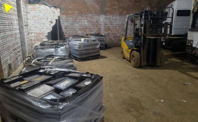 PMPR apreende carga de baterias sem desembaraço aduaneiro em Barracão