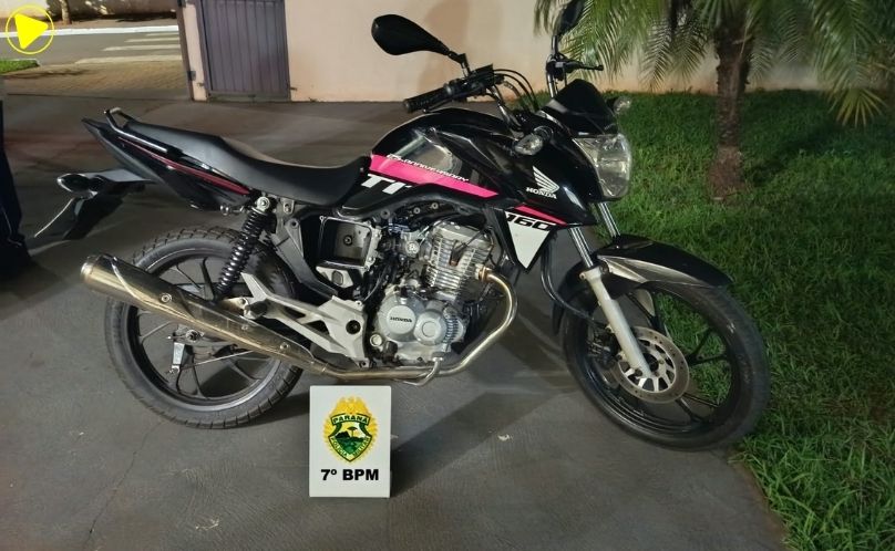 Motociclista sem CNH é abordada com veículo irregular
