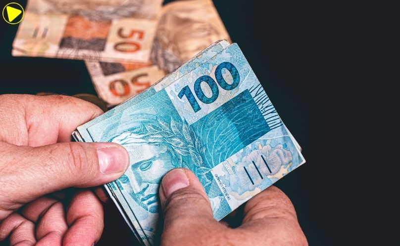 Salário mínimo deverá subir para R$ 1.741 em 2027