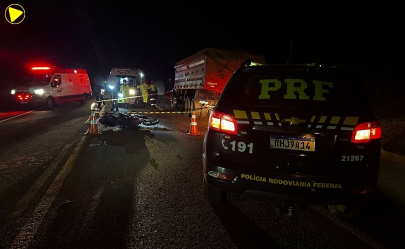 Homem morre em colisão entre motocicleta e caminhão na BR-369