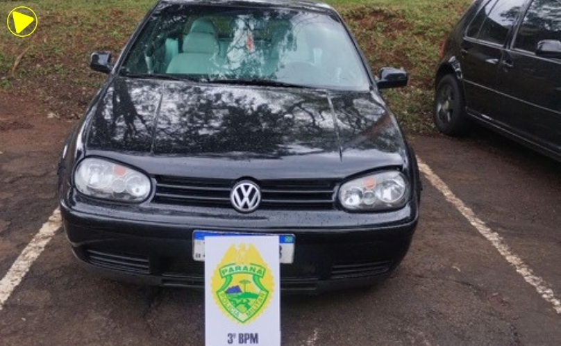 Carro com suspensão rebaixada e escapamento irregular é apreendido em Pato Branco
