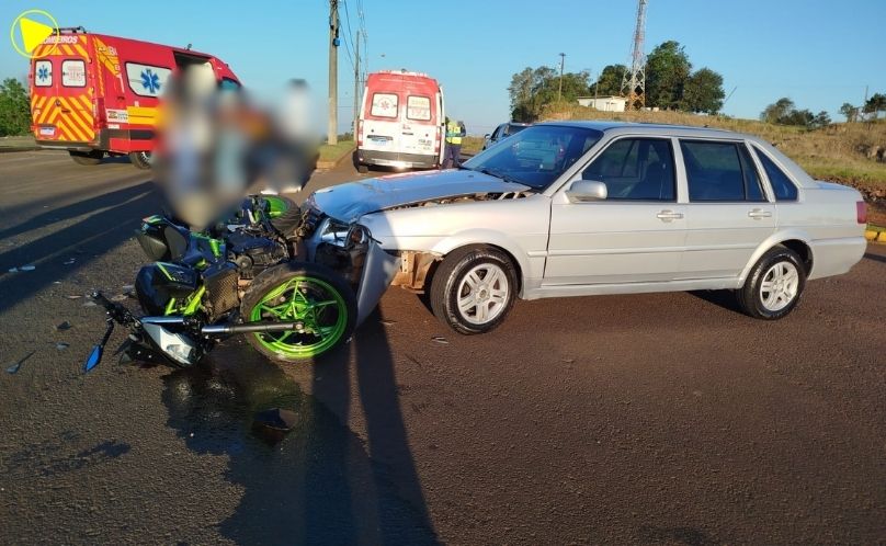Jovem de 24 anos fica ferido em acidente com motocicleta