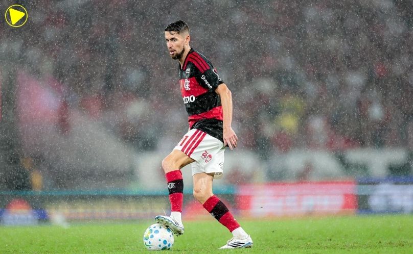 Flamengo vence o Corinthians e mantém liderança do Brasileirão