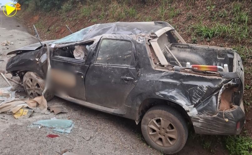 Acidente com capotamento deixa mulher ferida na PR-182