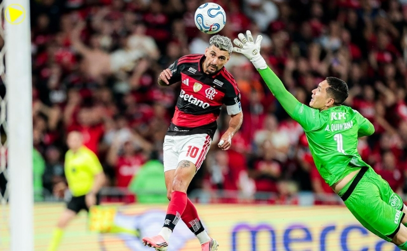Flamengo empata no fim e avança à semifinal da Libertadores
