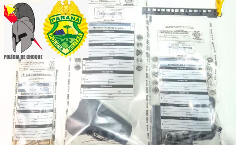 Pistola carregada é encontrada dentro de lixeira