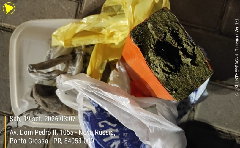 Homem é preso com 523 gramas de maconha em ônibus