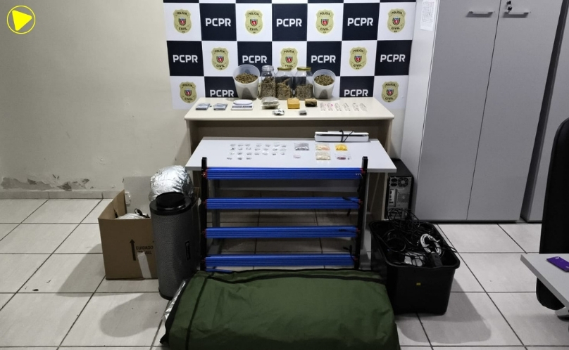 Jovem de 18 anos é preso com drogas e equipamentos usados no tráfico