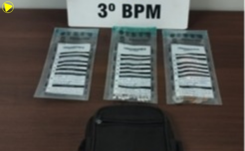 PM prende suspeita por tráfico de drogas em Pato Branco