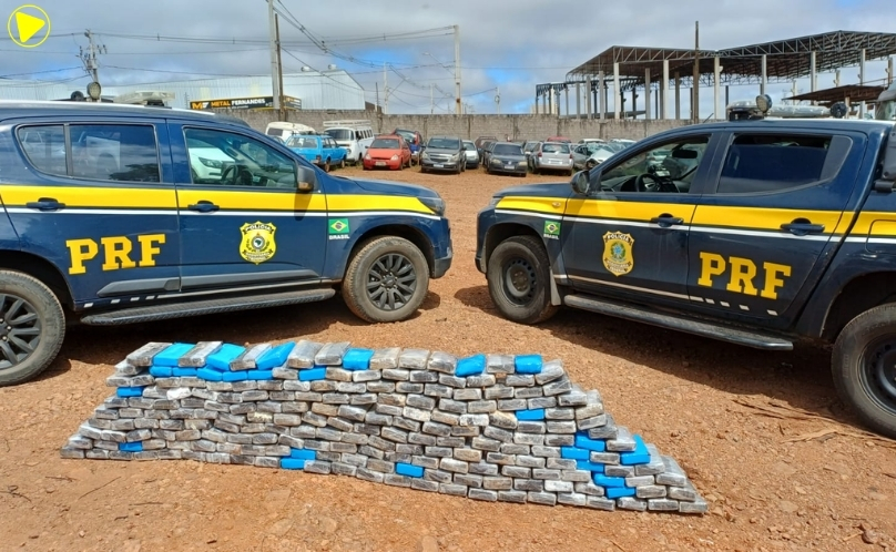 PRF apreende 240 kg de cocaína escondidos em pneus de caminhão