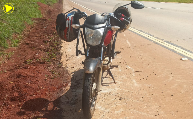Queda de motocicleta deixa passageiro ferido na PR-466