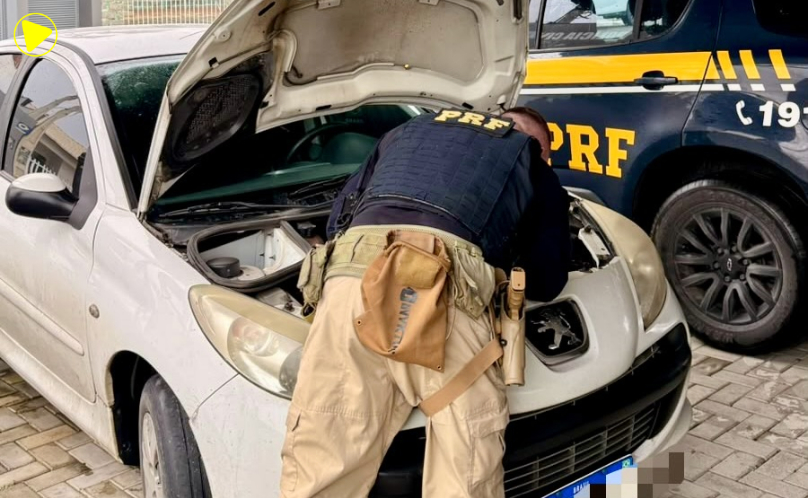 Carro furtado em Balneário Camboriú é recuperado pela PRF em Porto Belo
