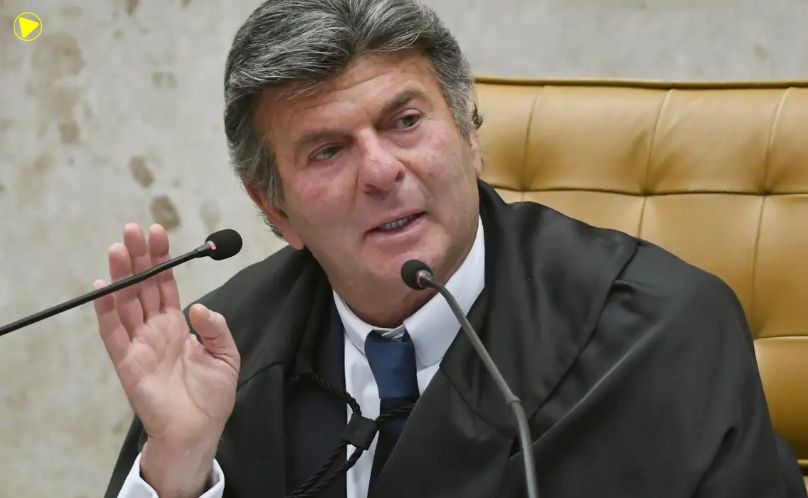 Fux suspende decisão de Dino e mantém retirada de posts sobre Nossa Senhora