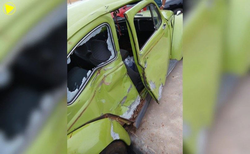 Fusca bate em Parati após motorista tentar desviar de criança de bicicleta