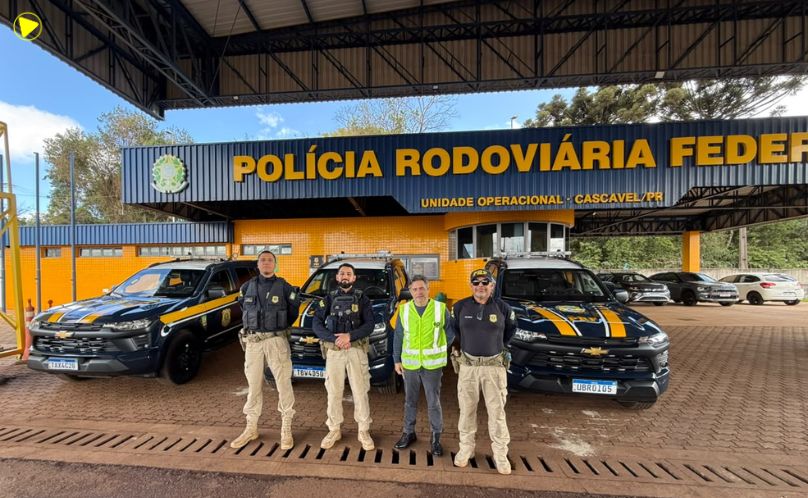 EPR Iguaçu entrega três viaturas à PRF
