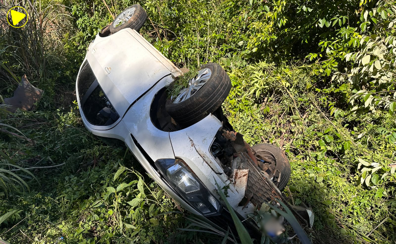 BR-163: idoso fica ferido após veículo saor da pista e capotar