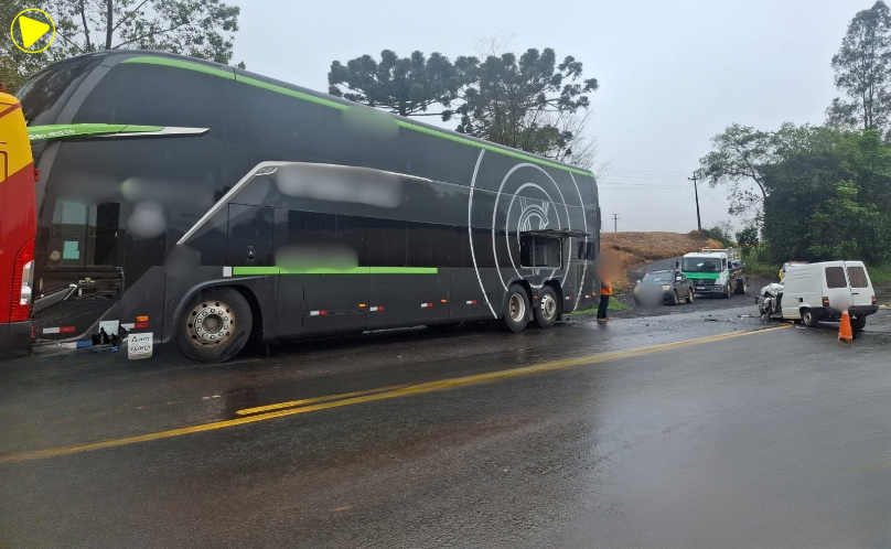 Colisão frontal na PRC-466 deixa motorista ferido entre Manoel Ribas e Ivaiporã