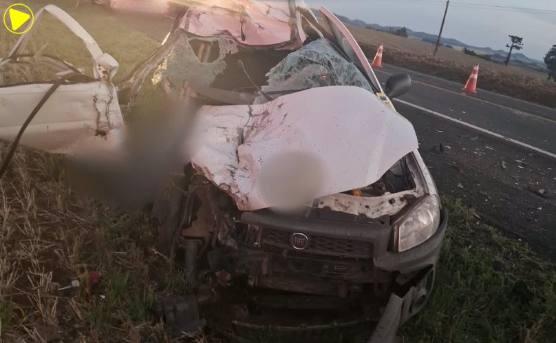 Mulher de 62 anos morre em colisão frontal na PR-182, em Ampére
