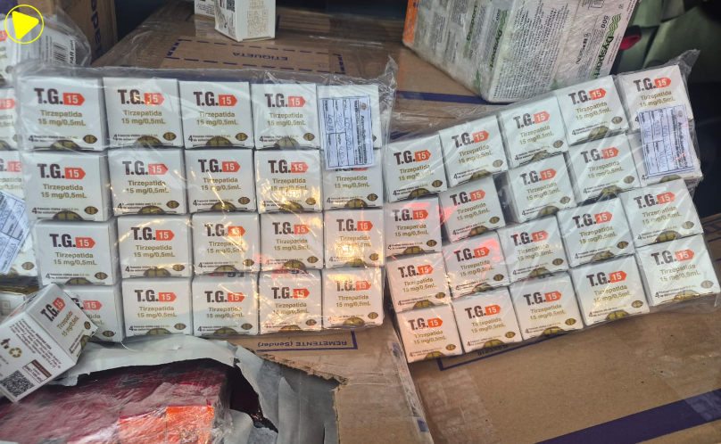 PRF apreende mais de 8 mil medicamentos e prende homem