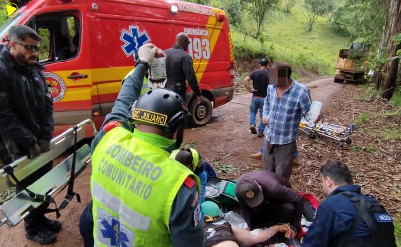Jovem fica gravemente ferido após ser atropelado
