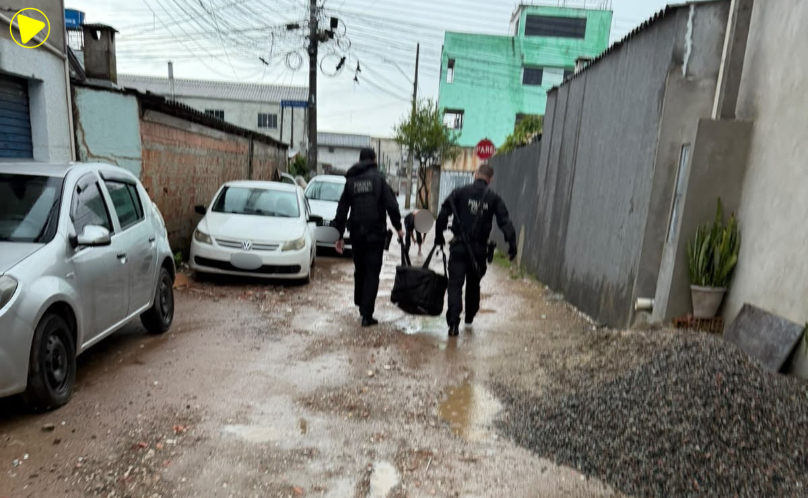 Polícia prende dois suspeitos e apreende 16 kg de drogas em Curitiba