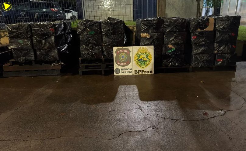 BPFRON e Polícia Federal apreendem pacotes de cigarros contrabandeados