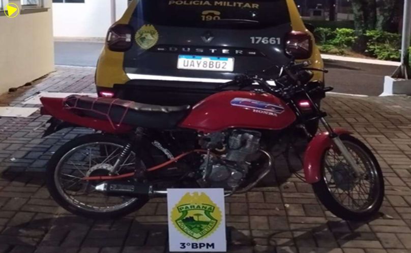 Estouro de escapamento e avanço de sinal terminam com moto apreendida