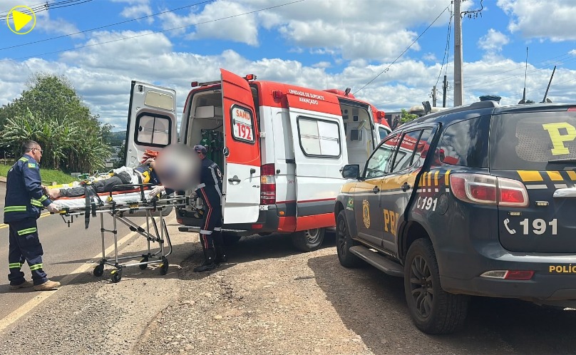 Motociclista fica ferido em acidente entre moto e carro na BR-163