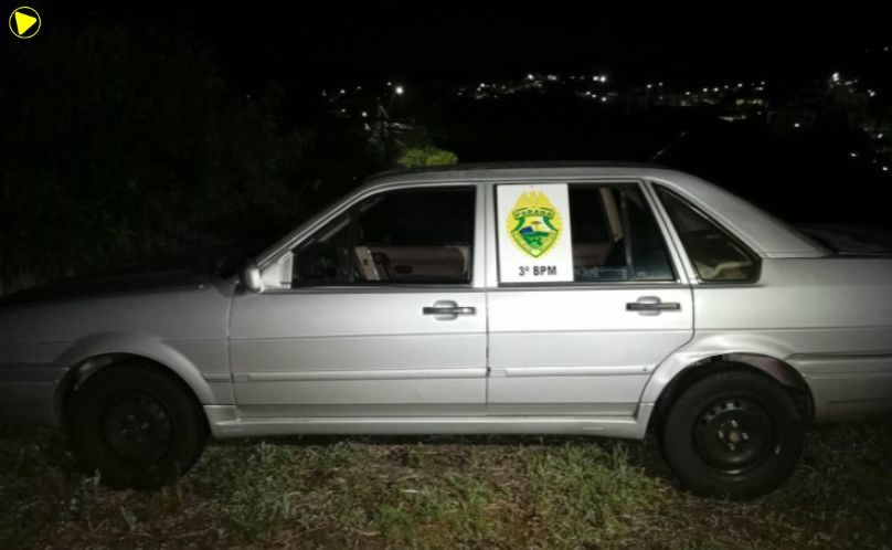 Polícia Militar apreende veículo sem licenciamento