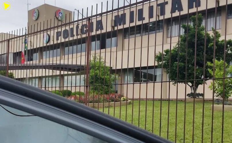 Homem é preso após esfaquear os próprios pais 