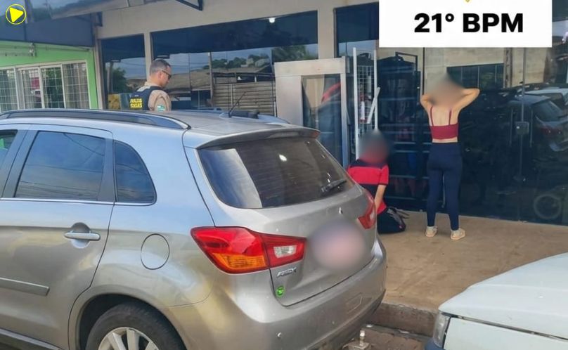 Três suspeitos são presos com veículo roubado durante ação da Polícia Militar
