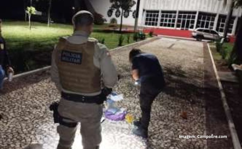Masculino fica gravemente ferido após ser esfaqueado na praça em Abelardo Luz