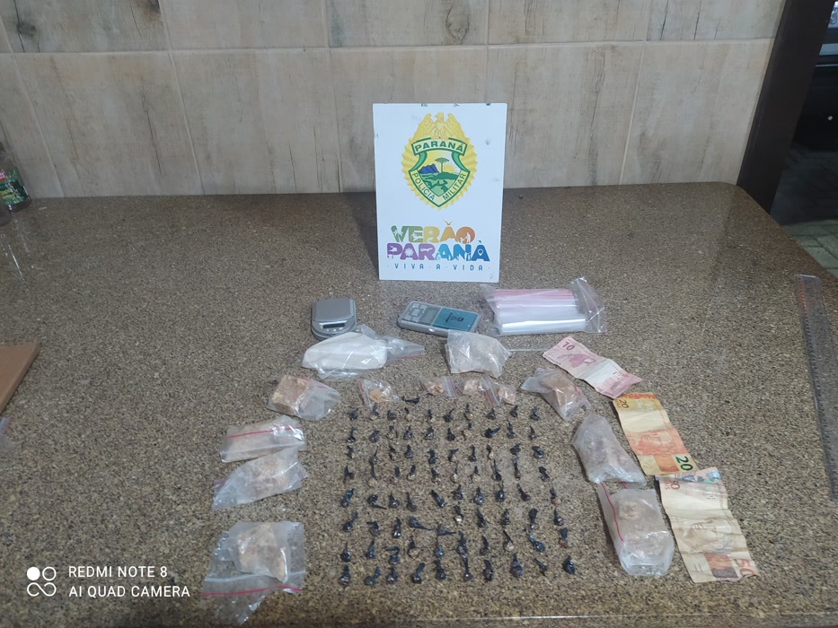 Polícia Militar prende dois suspeitos por tráfico de drogas em Pontal do Paraná