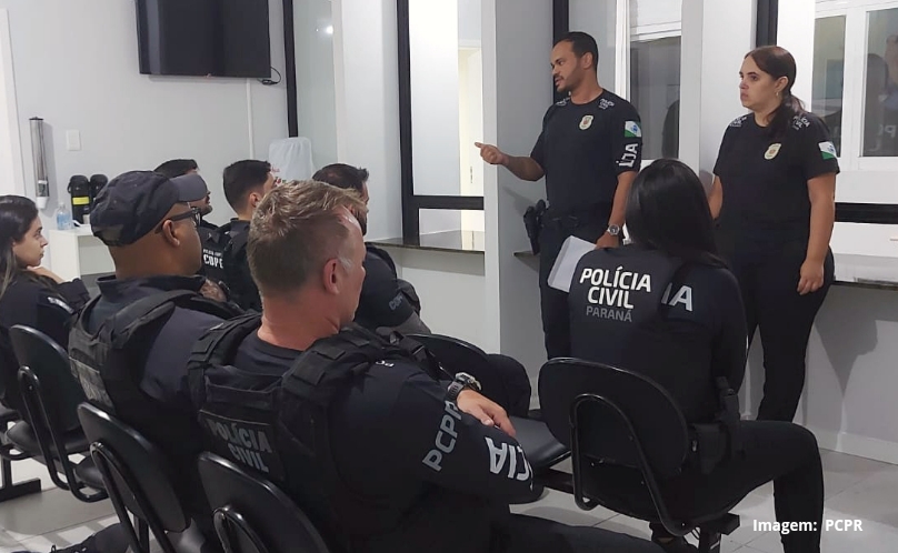 PCPR prende feminina por aliciar adolescente em Curitiba