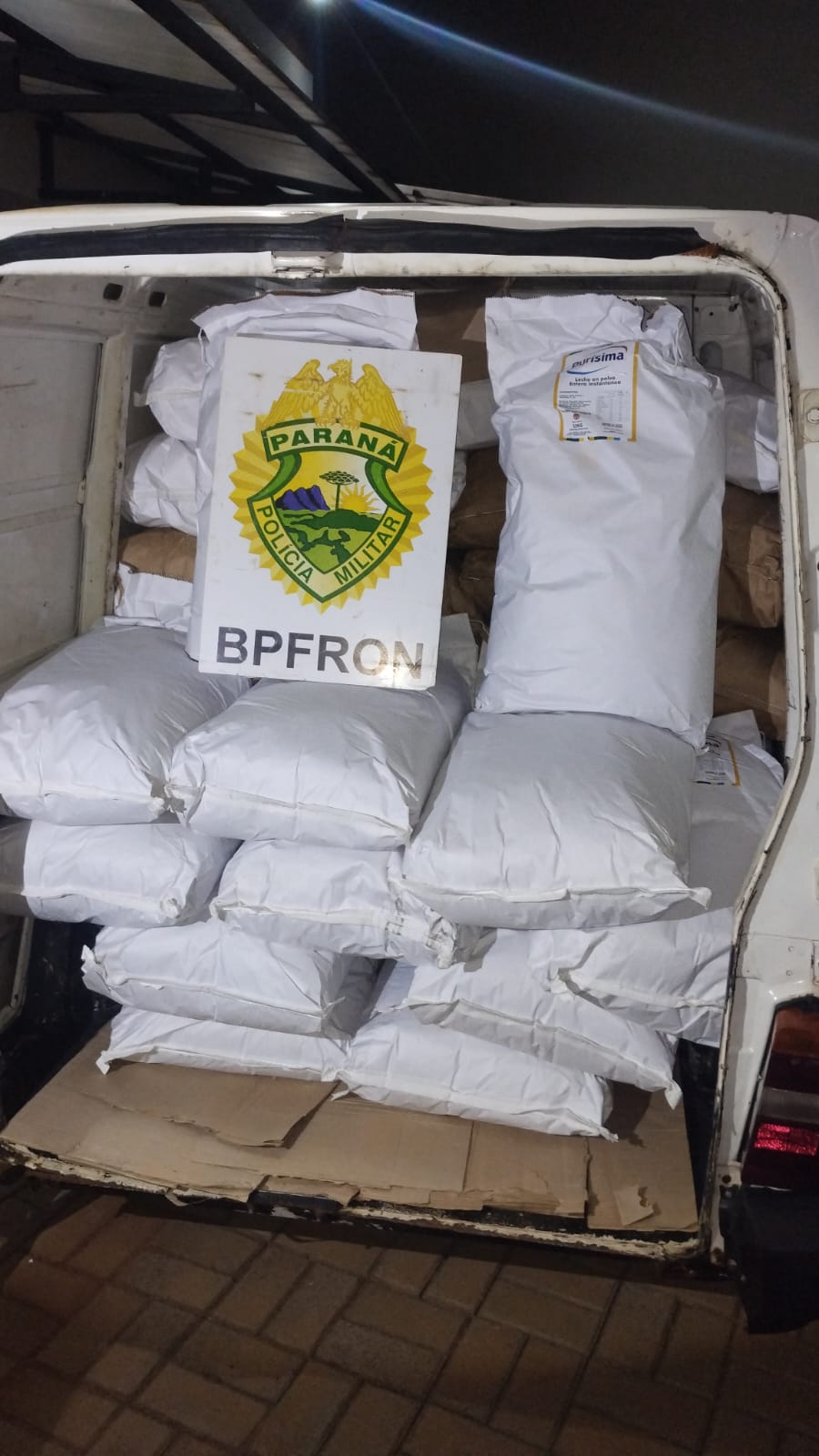 BPFRON apreende veículo carregado em Santo Antônio do Sudoeste