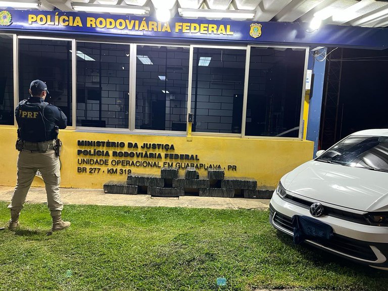 Mais de meia tonelada de maconha é apreendida pela PRF em Guarapuava