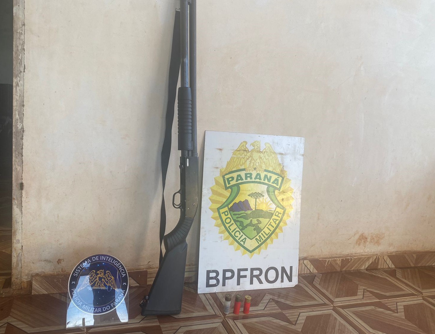 Quedas do Iguaçu: BPFRON prende masculino e cumpre mandado de buscas