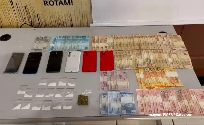 Jovem é preso e cocaína, maconha e mais de R$ 4,6 mil são apreendidos em Toledo