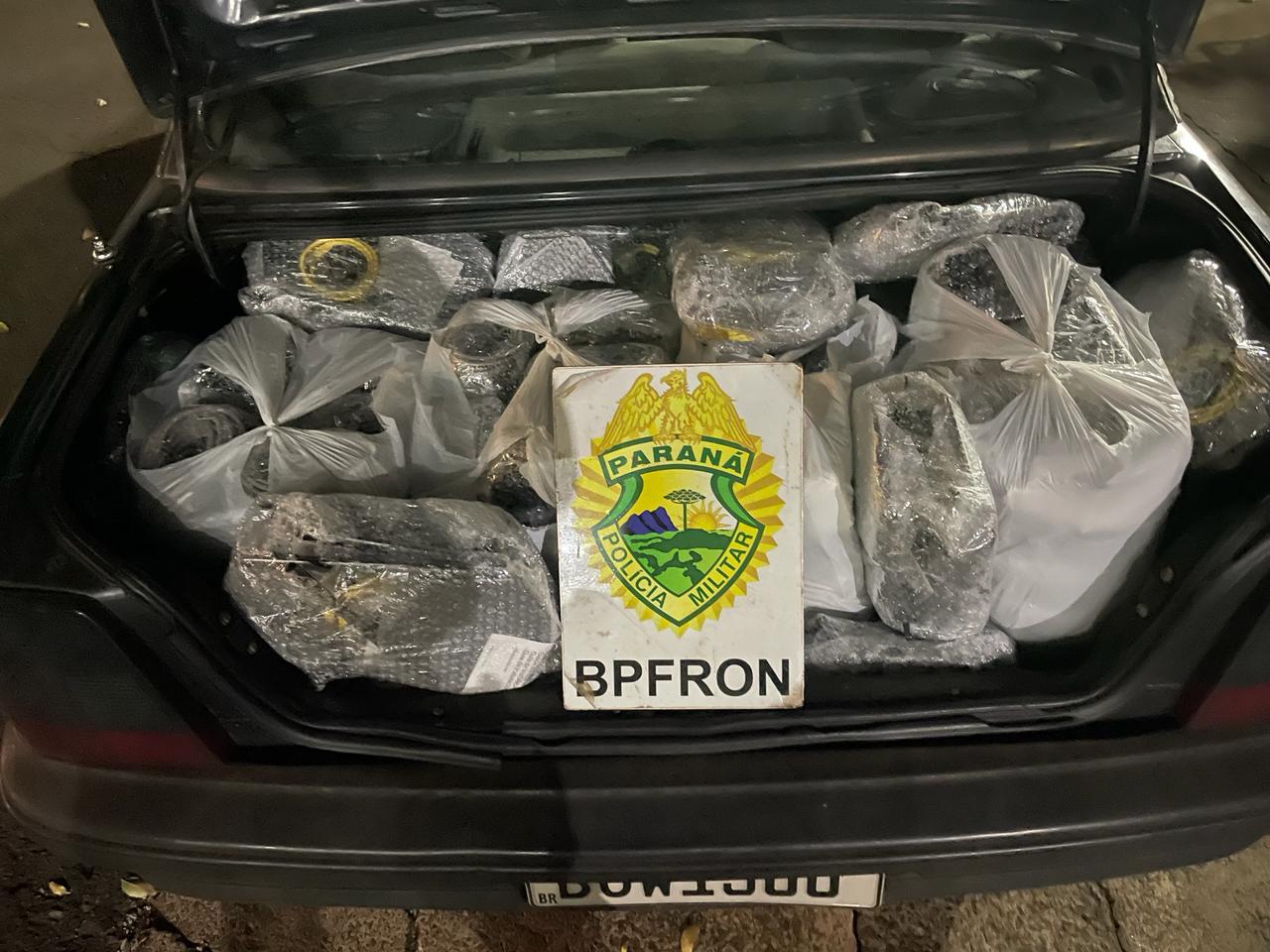 BPFRON apreende veículo carregado com mercadorias contrabandeadas em Foz do Iguaçu