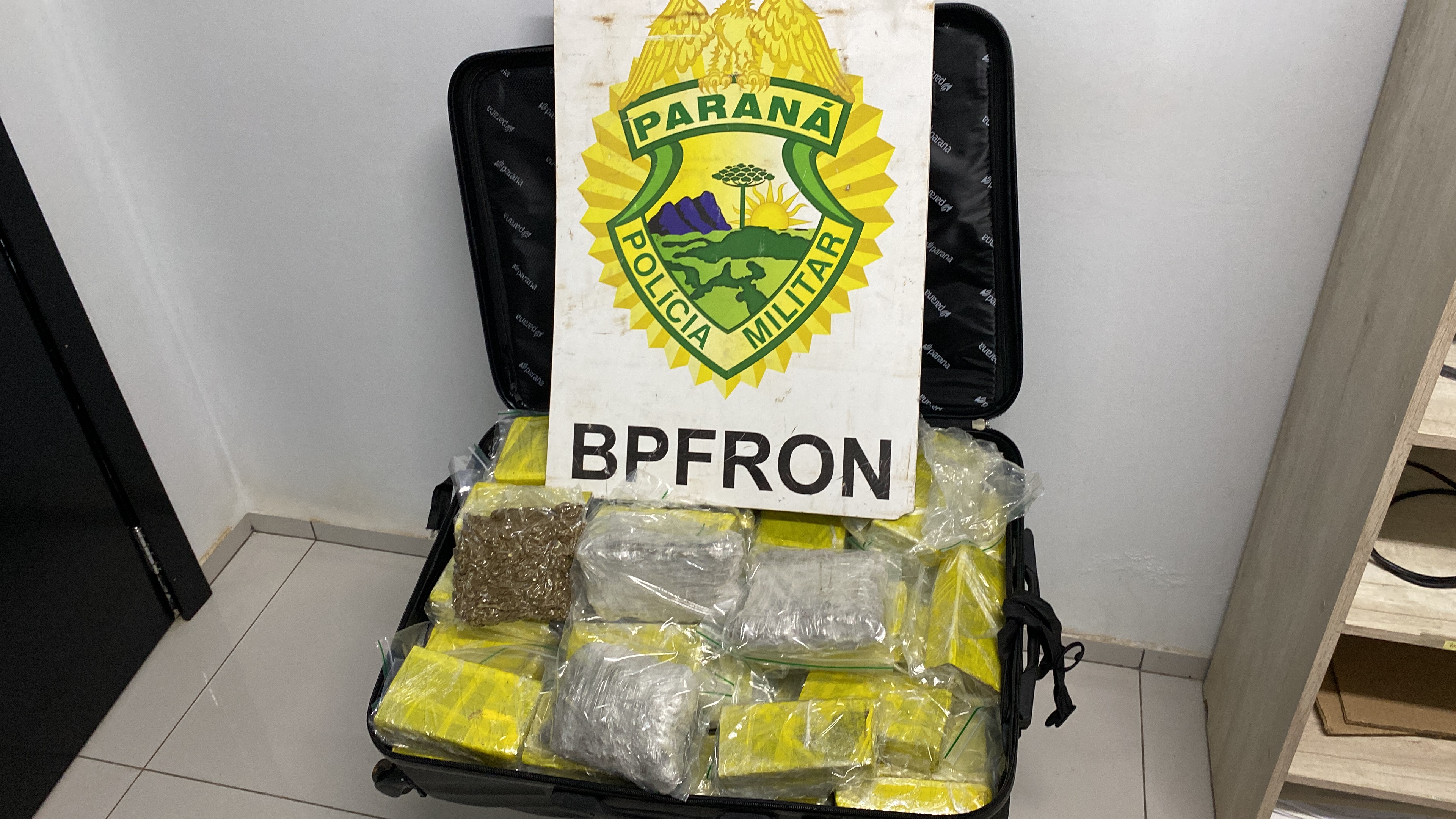 BPFRON prende homem com droga em ônibus em Realeza