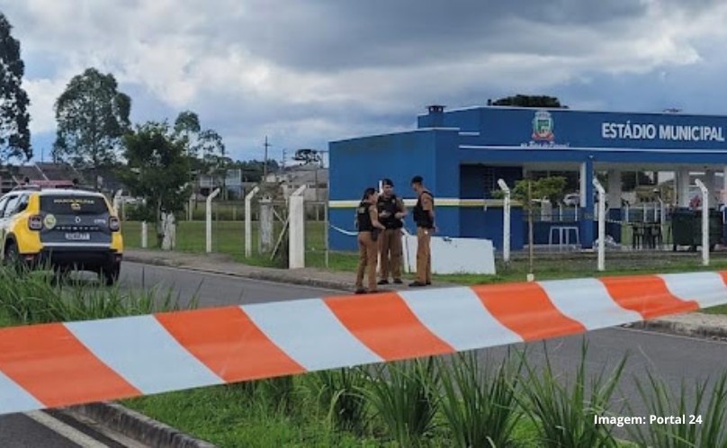 Grupo armado invade campo de futebol e mata dois masculinos no Paraná