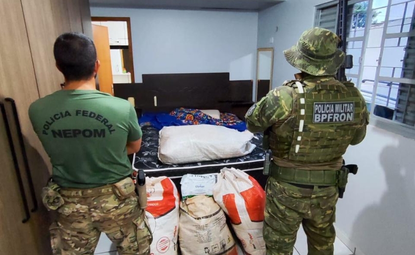 BPFRON e Polícia Federal apreendem mercadorias contrabandeadas em Guaíra