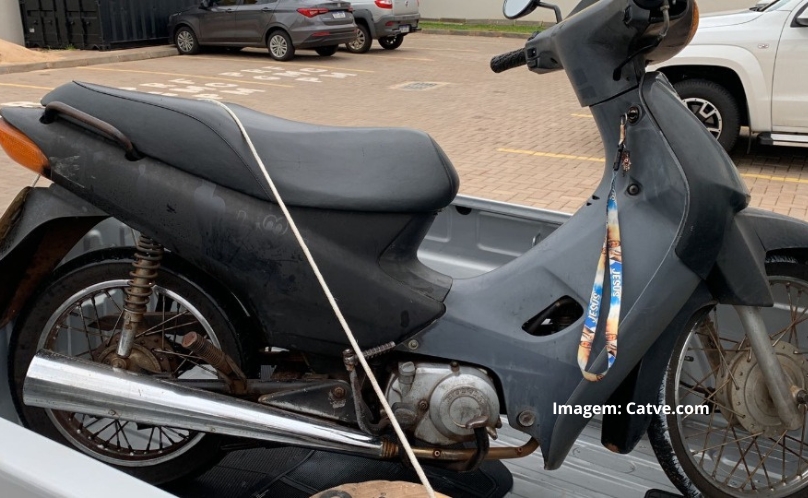 Mulher compra moto furtada por R$ 2,8 mil e vai presa em Cascavel