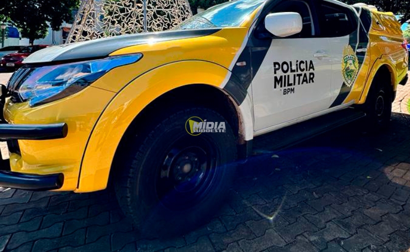 Idoso é gravemente ferido por criminosos durante roubo a residência